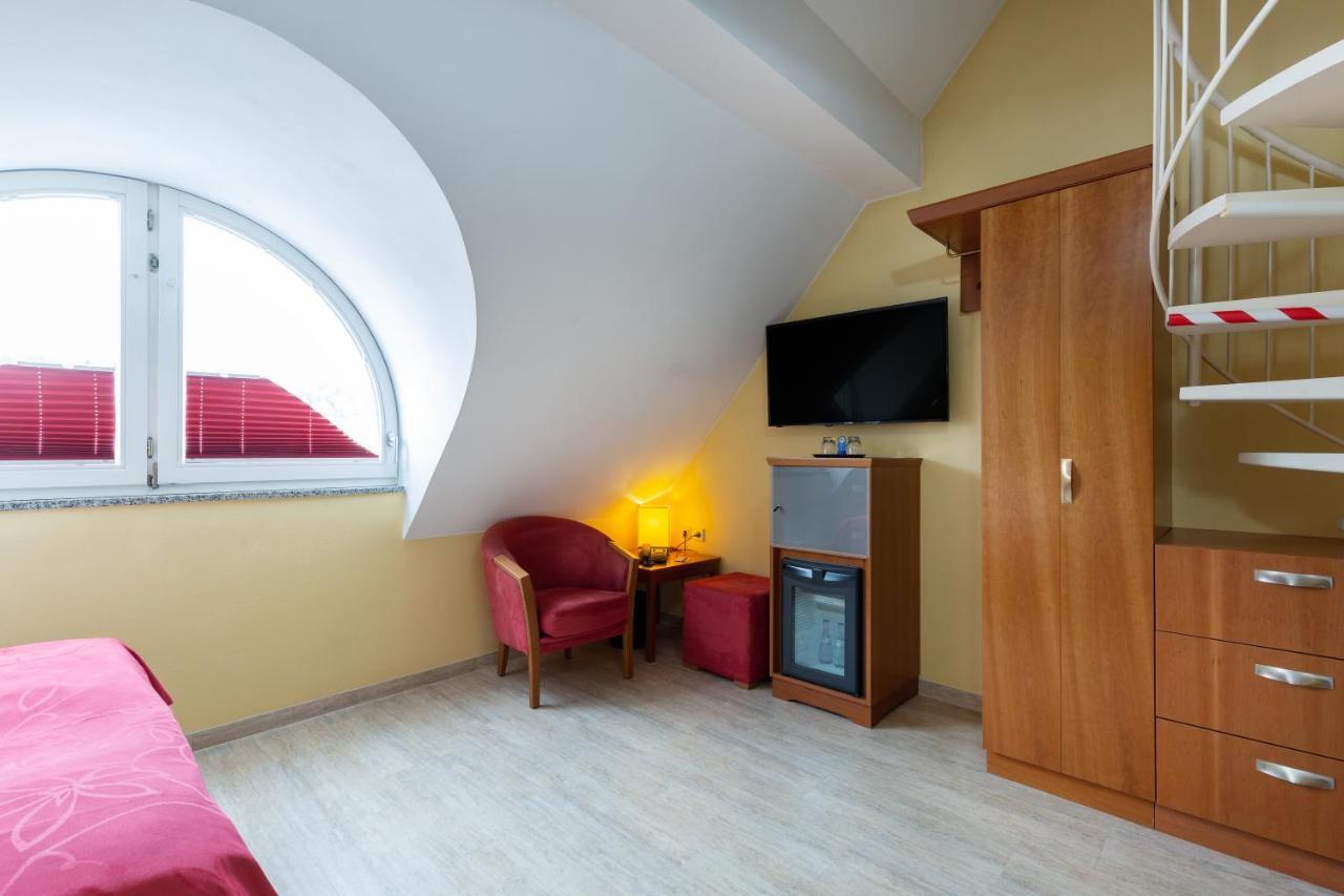 Hotel Am Schillerpark Esslingen am Neckar Kültér fotó