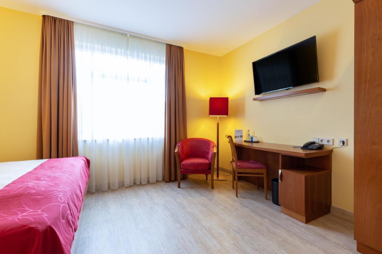 Hotel Am Schillerpark Esslingen am Neckar Kültér fotó